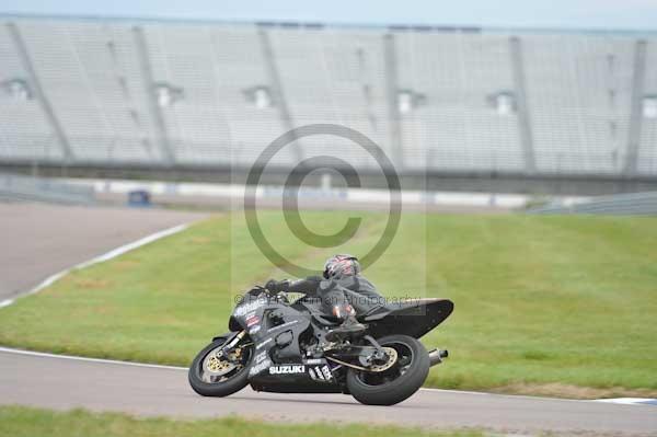 Motorcycle action photographs;Rockingham;Rockingham photographs;Trackday digital images;event digital images;eventdigitalimages;no limits trackday;peter wileman photography;rockingham corby northamptonshire;trackday;trackday photos