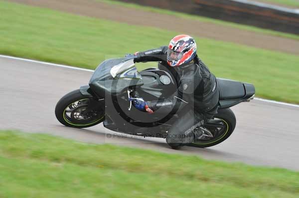 Motorcycle action photographs;Rockingham;Rockingham photographs;Trackday digital images;event digital images;eventdigitalimages;no limits trackday;peter wileman photography;rockingham corby northamptonshire;trackday;trackday photos