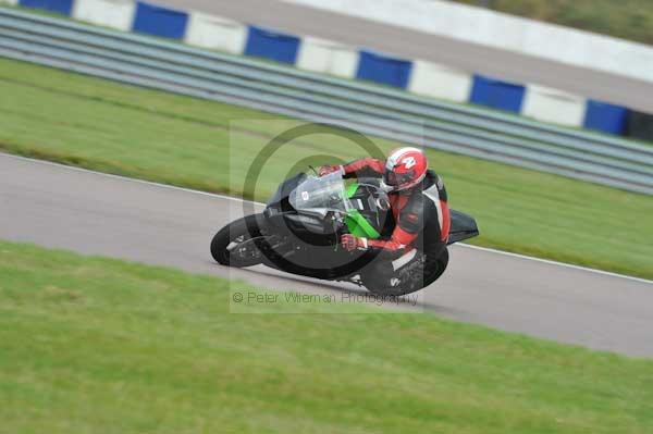 Motorcycle action photographs;Rockingham;Rockingham photographs;Trackday digital images;event digital images;eventdigitalimages;no limits trackday;peter wileman photography;rockingham corby northamptonshire;trackday;trackday photos