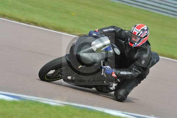 Motorcycle action photographs;Rockingham;Rockingham photographs;Trackday digital images;event digital images;eventdigitalimages;no limits trackday;peter wileman photography;rockingham corby northamptonshire;trackday;trackday photos