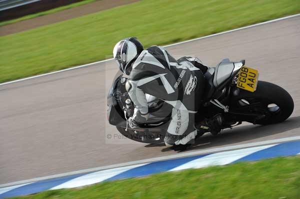 Motorcycle action photographs;Rockingham;Rockingham photographs;Trackday digital images;event digital images;eventdigitalimages;no limits trackday;peter wileman photography;rockingham corby northamptonshire;trackday;trackday photos