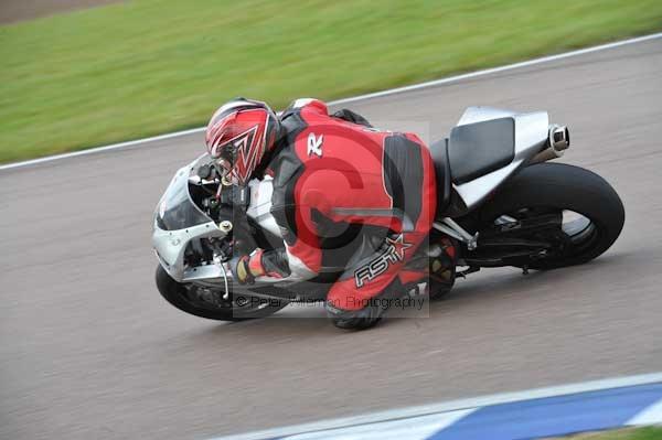 Motorcycle action photographs;Rockingham;Rockingham photographs;Trackday digital images;event digital images;eventdigitalimages;no limits trackday;peter wileman photography;rockingham corby northamptonshire;trackday;trackday photos