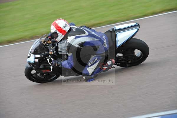 Motorcycle action photographs;Rockingham;Rockingham photographs;Trackday digital images;event digital images;eventdigitalimages;no limits trackday;peter wileman photography;rockingham corby northamptonshire;trackday;trackday photos