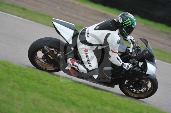 Motorcycle action photographs;Rockingham;Rockingham photographs;Trackday digital images;event digital images;eventdigitalimages;no limits trackday;peter wileman photography;rockingham corby northamptonshire;trackday;trackday photos