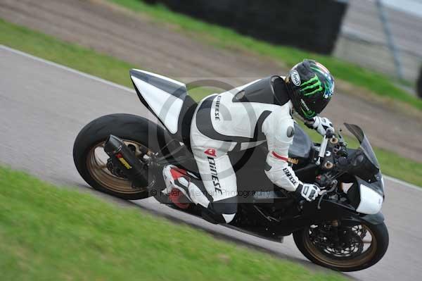 Motorcycle action photographs;Rockingham;Rockingham photographs;Trackday digital images;event digital images;eventdigitalimages;no limits trackday;peter wileman photography;rockingham corby northamptonshire;trackday;trackday photos