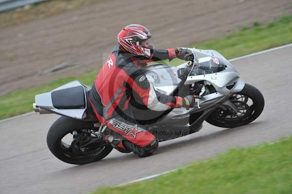 Motorcycle action photographs;Rockingham;Rockingham photographs;Trackday digital images;event digital images;eventdigitalimages;no limits trackday;peter wileman photography;rockingham corby northamptonshire;trackday;trackday photos