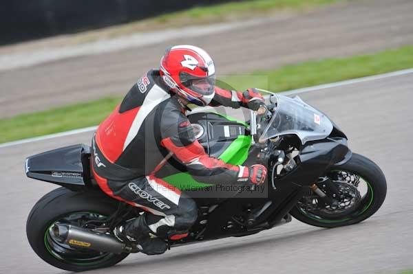 Motorcycle action photographs;Rockingham;Rockingham photographs;Trackday digital images;event digital images;eventdigitalimages;no limits trackday;peter wileman photography;rockingham corby northamptonshire;trackday;trackday photos