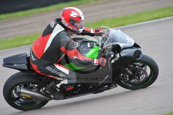 Motorcycle action photographs;Rockingham;Rockingham photographs;Trackday digital images;event digital images;eventdigitalimages;no limits trackday;peter wileman photography;rockingham corby northamptonshire;trackday;trackday photos
