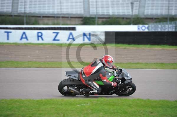 Motorcycle action photographs;Rockingham;Rockingham photographs;Trackday digital images;event digital images;eventdigitalimages;no limits trackday;peter wileman photography;rockingham corby northamptonshire;trackday;trackday photos
