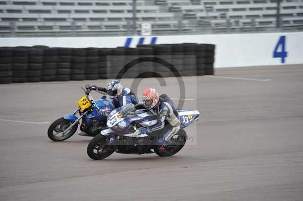 Motorcycle action photographs;Rockingham;Rockingham photographs;Trackday digital images;event digital images;eventdigitalimages;no limits trackday;peter wileman photography;rockingham corby northamptonshire;trackday;trackday photos