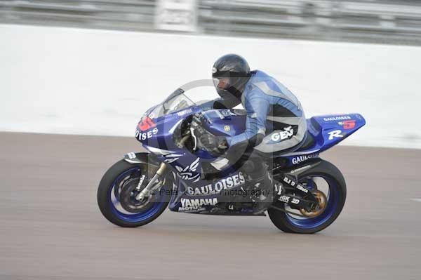 Motorcycle action photographs;Rockingham;Rockingham photographs;Trackday digital images;event digital images;eventdigitalimages;no limits trackday;peter wileman photography;rockingham corby northamptonshire;trackday;trackday photos