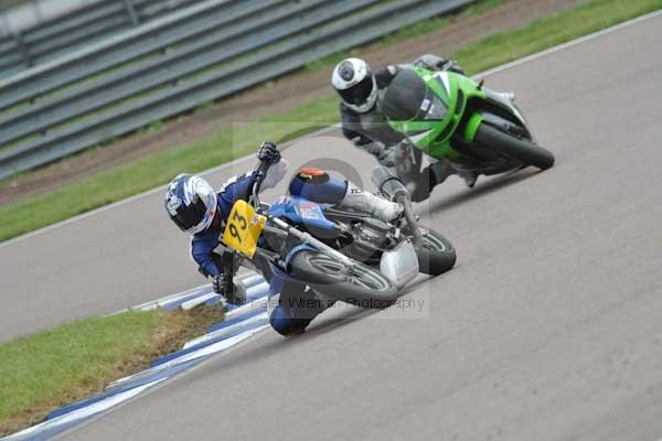 Motorcycle action photographs;Rockingham;Rockingham photographs;Trackday digital images;event digital images;eventdigitalimages;no limits trackday;peter wileman photography;rockingham corby northamptonshire;trackday;trackday photos