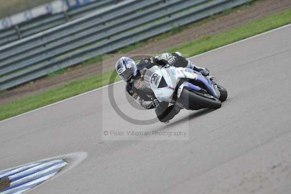Motorcycle action photographs;Rockingham;Rockingham photographs;Trackday digital images;event digital images;eventdigitalimages;no limits trackday;peter wileman photography;rockingham corby northamptonshire;trackday;trackday photos