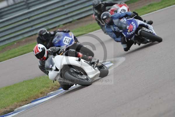 Motorcycle action photographs;Rockingham;Rockingham photographs;Trackday digital images;event digital images;eventdigitalimages;no limits trackday;peter wileman photography;rockingham corby northamptonshire;trackday;trackday photos