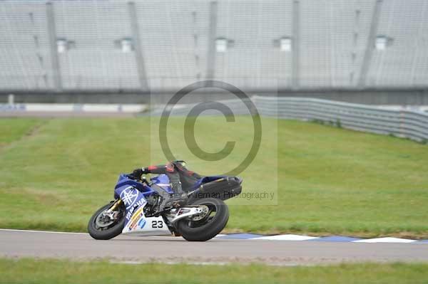 Motorcycle action photographs;Rockingham;Rockingham photographs;Trackday digital images;event digital images;eventdigitalimages;no limits trackday;peter wileman photography;rockingham corby northamptonshire;trackday;trackday photos