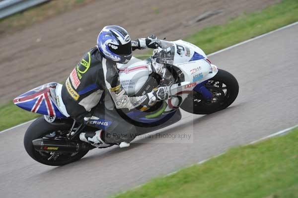 Motorcycle action photographs;Rockingham;Rockingham photographs;Trackday digital images;event digital images;eventdigitalimages;no limits trackday;peter wileman photography;rockingham corby northamptonshire;trackday;trackday photos