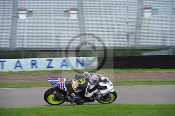 Motorcycle action photographs;Rockingham;Rockingham photographs;Trackday digital images;event digital images;eventdigitalimages;no limits trackday;peter wileman photography;rockingham corby northamptonshire;trackday;trackday photos