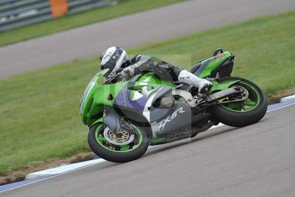 Motorcycle action photographs;Rockingham;Rockingham photographs;Trackday digital images;event digital images;eventdigitalimages;no limits trackday;peter wileman photography;rockingham corby northamptonshire;trackday;trackday photos