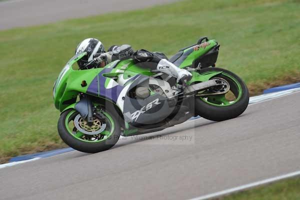 Motorcycle action photographs;Rockingham;Rockingham photographs;Trackday digital images;event digital images;eventdigitalimages;no limits trackday;peter wileman photography;rockingham corby northamptonshire;trackday;trackday photos