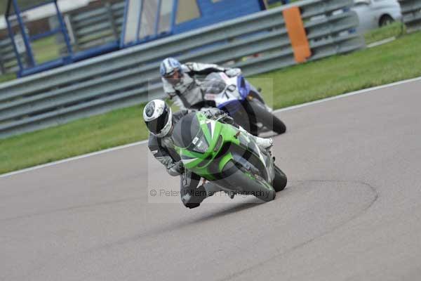 Motorcycle action photographs;Rockingham;Rockingham photographs;Trackday digital images;event digital images;eventdigitalimages;no limits trackday;peter wileman photography;rockingham corby northamptonshire;trackday;trackday photos