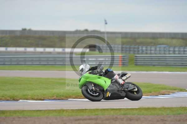 Motorcycle action photographs;Rockingham;Rockingham photographs;Trackday digital images;event digital images;eventdigitalimages;no limits trackday;peter wileman photography;rockingham corby northamptonshire;trackday;trackday photos