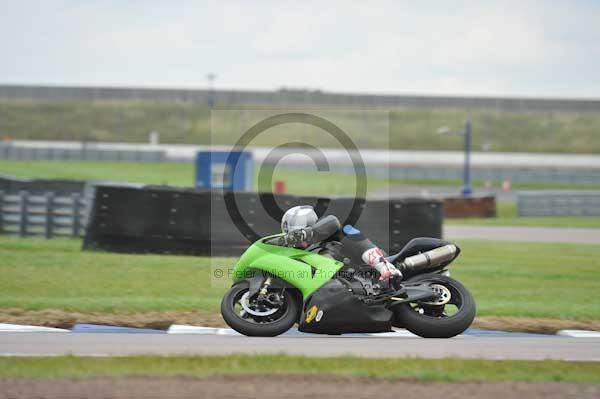 Motorcycle action photographs;Rockingham;Rockingham photographs;Trackday digital images;event digital images;eventdigitalimages;no limits trackday;peter wileman photography;rockingham corby northamptonshire;trackday;trackday photos