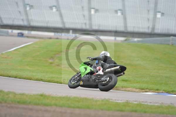 Motorcycle action photographs;Rockingham;Rockingham photographs;Trackday digital images;event digital images;eventdigitalimages;no limits trackday;peter wileman photography;rockingham corby northamptonshire;trackday;trackday photos