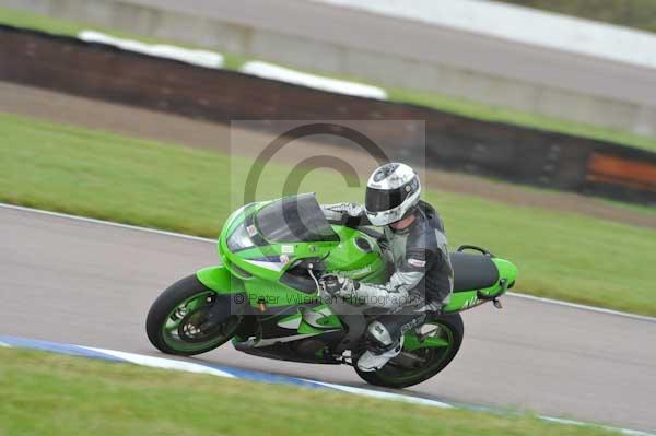Motorcycle action photographs;Rockingham;Rockingham photographs;Trackday digital images;event digital images;eventdigitalimages;no limits trackday;peter wileman photography;rockingham corby northamptonshire;trackday;trackday photos