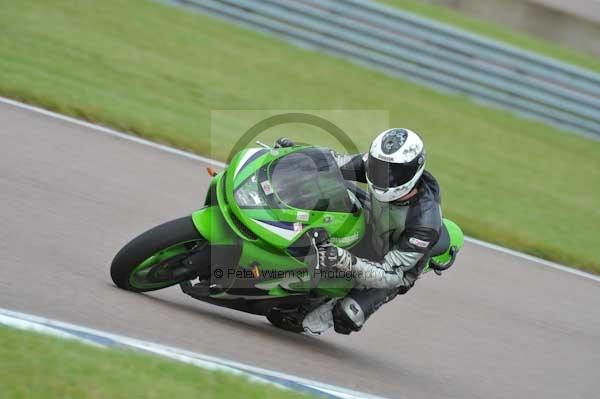 Motorcycle action photographs;Rockingham;Rockingham photographs;Trackday digital images;event digital images;eventdigitalimages;no limits trackday;peter wileman photography;rockingham corby northamptonshire;trackday;trackday photos