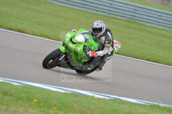 Motorcycle action photographs;Rockingham;Rockingham photographs;Trackday digital images;event digital images;eventdigitalimages;no limits trackday;peter wileman photography;rockingham corby northamptonshire;trackday;trackday photos