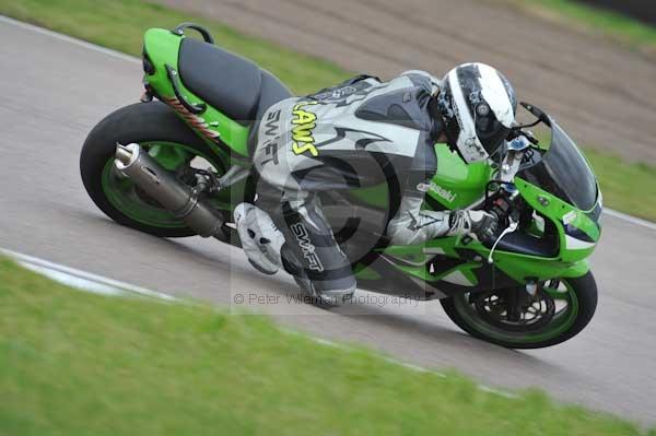 Motorcycle action photographs;Rockingham;Rockingham photographs;Trackday digital images;event digital images;eventdigitalimages;no limits trackday;peter wileman photography;rockingham corby northamptonshire;trackday;trackday photos
