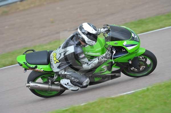 Motorcycle action photographs;Rockingham;Rockingham photographs;Trackday digital images;event digital images;eventdigitalimages;no limits trackday;peter wileman photography;rockingham corby northamptonshire;trackday;trackday photos