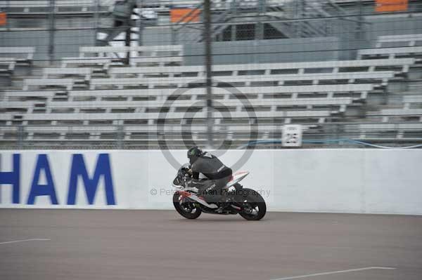 Motorcycle action photographs;Rockingham;Rockingham photographs;Trackday digital images;event digital images;eventdigitalimages;no limits trackday;peter wileman photography;rockingham corby northamptonshire;trackday;trackday photos