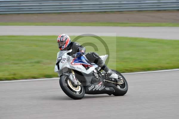 Motorcycle action photographs;Rockingham;Rockingham photographs;Trackday digital images;event digital images;eventdigitalimages;no limits trackday;peter wileman photography;rockingham corby northamptonshire;trackday;trackday photos