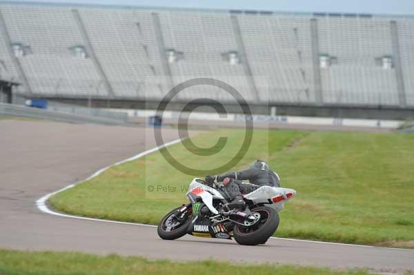Motorcycle action photographs;Rockingham;Rockingham photographs;Trackday digital images;event digital images;eventdigitalimages;no limits trackday;peter wileman photography;rockingham corby northamptonshire;trackday;trackday photos