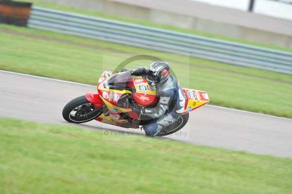 Motorcycle action photographs;Rockingham;Rockingham photographs;Trackday digital images;event digital images;eventdigitalimages;no limits trackday;peter wileman photography;rockingham corby northamptonshire;trackday;trackday photos
