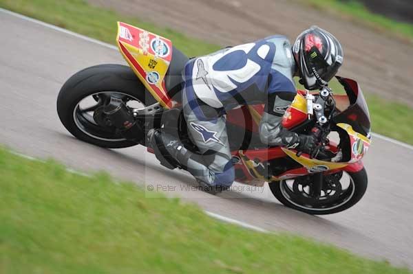 Motorcycle action photographs;Rockingham;Rockingham photographs;Trackday digital images;event digital images;eventdigitalimages;no limits trackday;peter wileman photography;rockingham corby northamptonshire;trackday;trackday photos