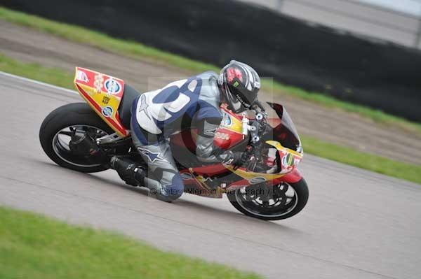 Motorcycle action photographs;Rockingham;Rockingham photographs;Trackday digital images;event digital images;eventdigitalimages;no limits trackday;peter wileman photography;rockingham corby northamptonshire;trackday;trackday photos