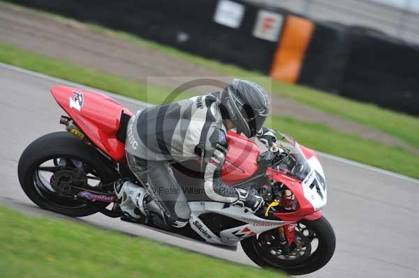 Motorcycle action photographs;Rockingham;Rockingham photographs;Trackday digital images;event digital images;eventdigitalimages;no limits trackday;peter wileman photography;rockingham corby northamptonshire;trackday;trackday photos