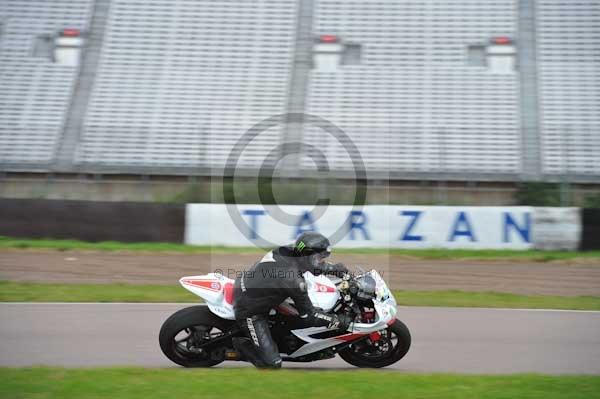 Motorcycle action photographs;Rockingham;Rockingham photographs;Trackday digital images;event digital images;eventdigitalimages;no limits trackday;peter wileman photography;rockingham corby northamptonshire;trackday;trackday photos
