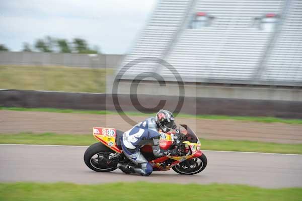 Motorcycle action photographs;Rockingham;Rockingham photographs;Trackday digital images;event digital images;eventdigitalimages;no limits trackday;peter wileman photography;rockingham corby northamptonshire;trackday;trackday photos