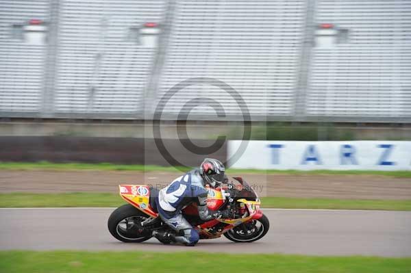 Motorcycle action photographs;Rockingham;Rockingham photographs;Trackday digital images;event digital images;eventdigitalimages;no limits trackday;peter wileman photography;rockingham corby northamptonshire;trackday;trackday photos