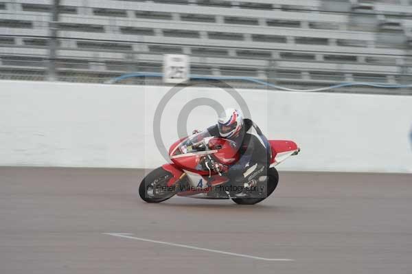 Motorcycle action photographs;Rockingham;Rockingham photographs;Trackday digital images;event digital images;eventdigitalimages;no limits trackday;peter wileman photography;rockingham corby northamptonshire;trackday;trackday photos