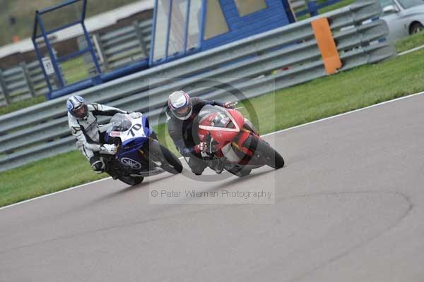 Motorcycle action photographs;Rockingham;Rockingham photographs;Trackday digital images;event digital images;eventdigitalimages;no limits trackday;peter wileman photography;rockingham corby northamptonshire;trackday;trackday photos