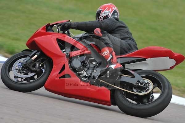 Motorcycle action photographs;Rockingham;Rockingham photographs;Trackday digital images;event digital images;eventdigitalimages;no limits trackday;peter wileman photography;rockingham corby northamptonshire;trackday;trackday photos