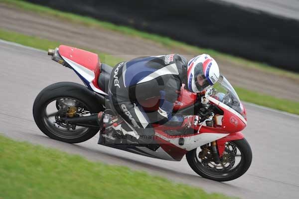 Motorcycle action photographs;Rockingham;Rockingham photographs;Trackday digital images;event digital images;eventdigitalimages;no limits trackday;peter wileman photography;rockingham corby northamptonshire;trackday;trackday photos