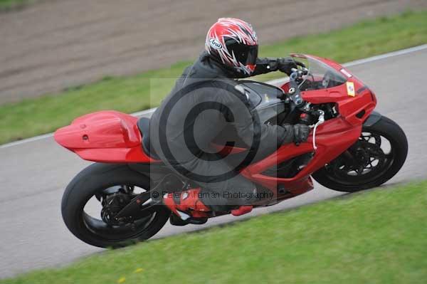 Motorcycle action photographs;Rockingham;Rockingham photographs;Trackday digital images;event digital images;eventdigitalimages;no limits trackday;peter wileman photography;rockingham corby northamptonshire;trackday;trackday photos