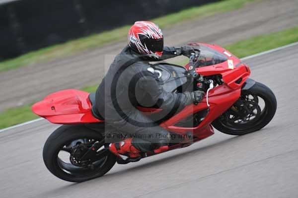 Motorcycle action photographs;Rockingham;Rockingham photographs;Trackday digital images;event digital images;eventdigitalimages;no limits trackday;peter wileman photography;rockingham corby northamptonshire;trackday;trackday photos