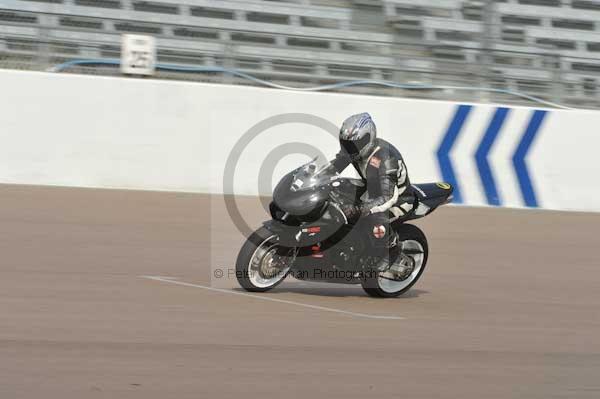 Motorcycle action photographs;Rockingham;Rockingham photographs;Trackday digital images;event digital images;eventdigitalimages;no limits trackday;peter wileman photography;rockingham corby northamptonshire;trackday;trackday photos