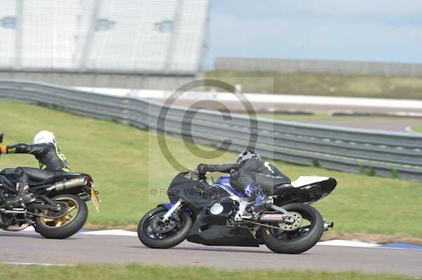 Motorcycle action photographs;Rockingham;Rockingham photographs;Trackday digital images;event digital images;eventdigitalimages;no limits trackday;peter wileman photography;rockingham corby northamptonshire;trackday;trackday photos